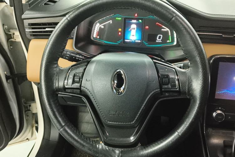 Used ORA iQ 2018 Smart Connectivity Model