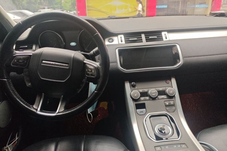 Used Land Rover Range Evoque 2017 2.0T PURE Style Edition Center Console