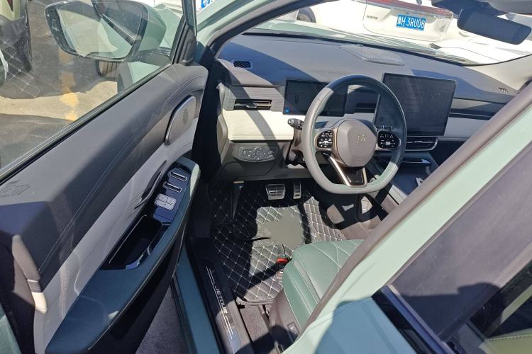 Used JETOUR Shanhai L9 2024 1.5TD 2DHT Max 7-Seater
