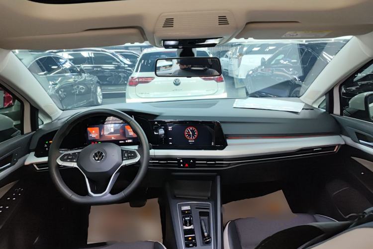 Used Volkswagen Golf 2023 Facelift 280TSI DSG Pro
