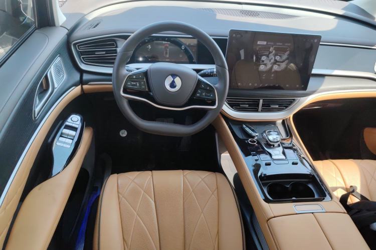 Used Denza D9 2024 DM-i 980 Four-Wheel Drive Prestige Model
