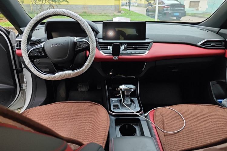 Used Dongfeng Aeolus Yixuan 2020 230T Automatic Xuanyao Track Edition Interior 2