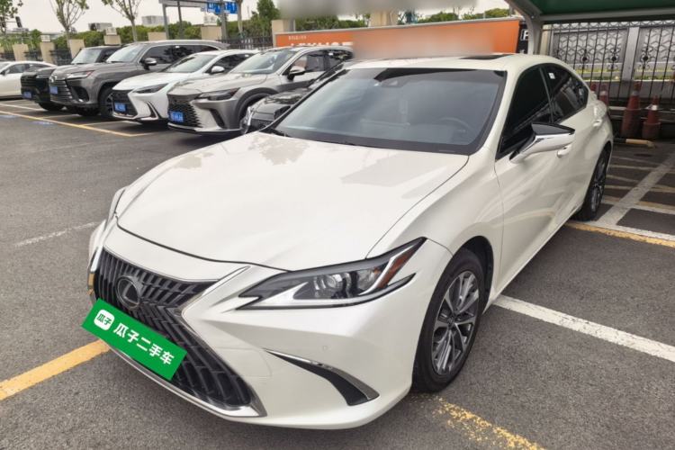 Used Lexus ES 2022 300h Excellence Edition