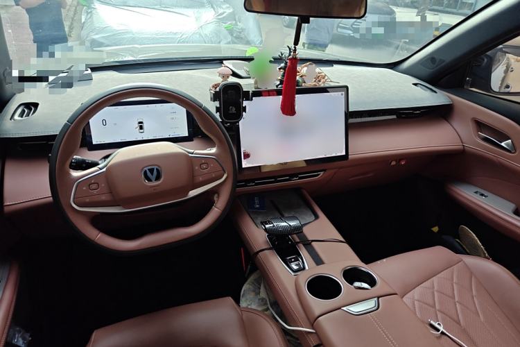 Used CHANGAN UNI-Z New Energy 2024 Blue Whale Smart Electric iDD 125km Excellence Model Center Console