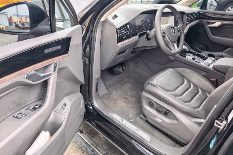 Used Volkswagen Touareg 2019 3.0 TSI RuiFeng Edition China VI Standard Driver Seat