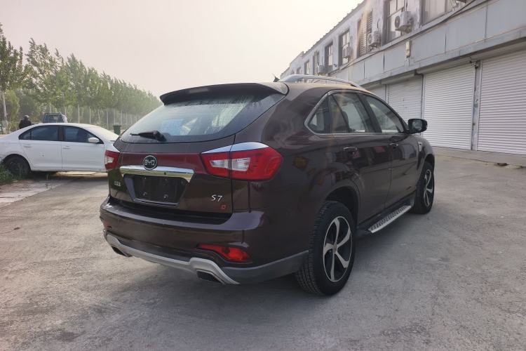 Used BYD S7 2015 2.0T Upgraded Automatic Luxury Version Exterior 3