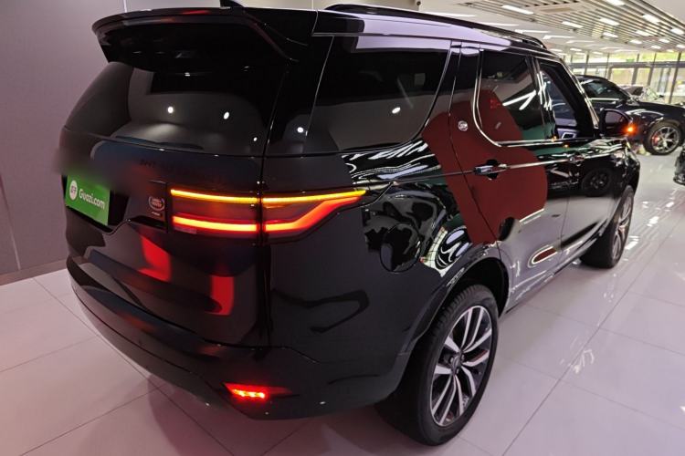 Used Land Rover Discovery 2023 Restyled 360 PS R-Dynamic SE
