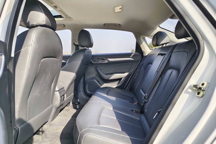 Used Roewe i6 2020 PLUS 1.6L CVT 4G Connected Glory Flagship Edition