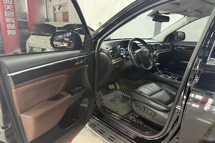 Used GAC Trumpchi GS8 2017 320T Two-Wheel Drive Luxury Smart Connectivity Version (7 Seats)