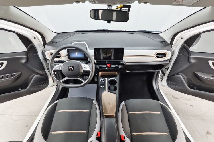 Used SOL E10X 2023 301 km Four-Leaf Clover 36 kW