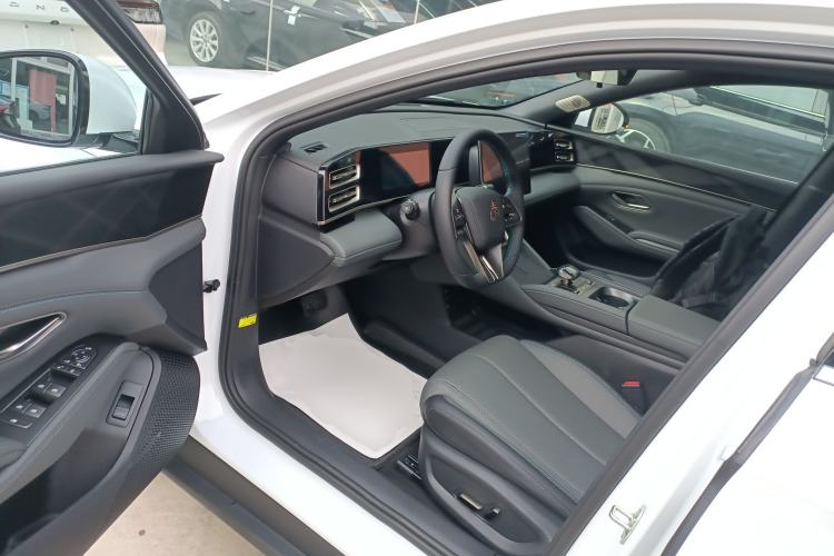 Used BYD Qin L 2024 DM-i 120KM Beyond Model
