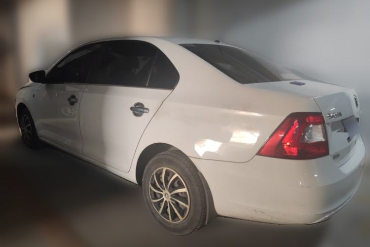 Used Skoda Rapid 2016 1.6L Manual Front-Wheel-Drive Version Rear Left 45 Deg