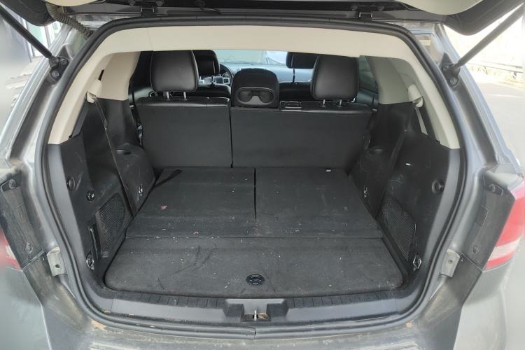 Used Dodge Journey 2013 2.4L Two-Wheel Drive Luxury Version