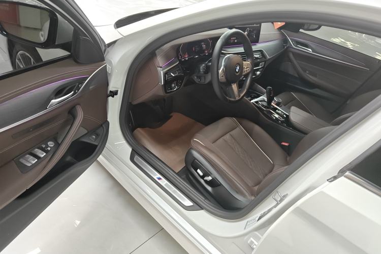 Used BMW 5 Series 2023 530Li Leading Model M Sport Package
