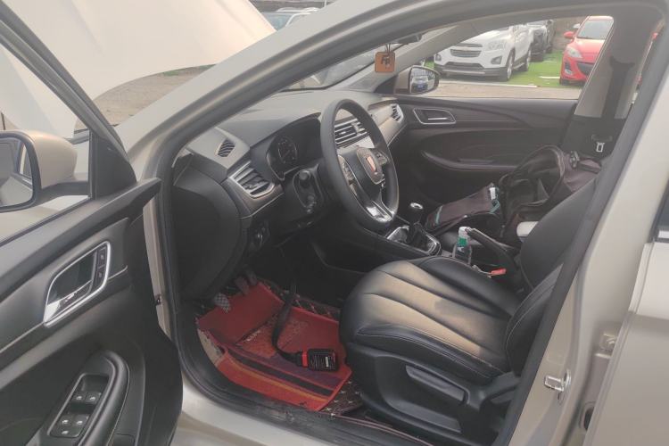Used Roewe i5 2020 1.5L Manual 4G Connect Leehao Flagship Edition
