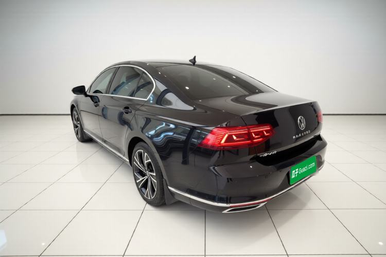 Used Volkswagen Magotan 2020 330TSI DSG Luxury Edition Exterior 2