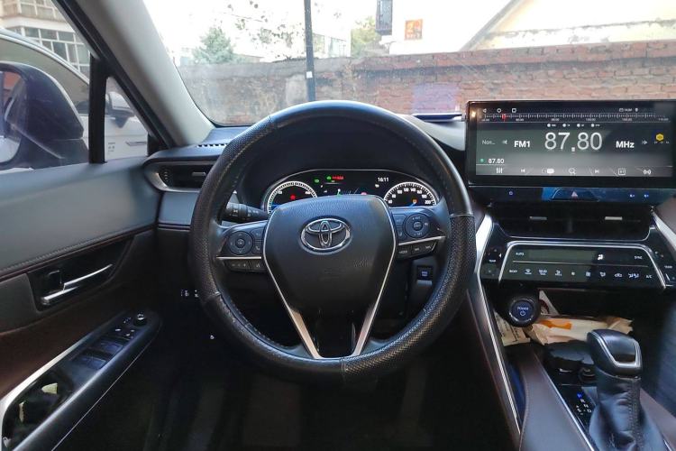 Used Toyota Harrier 2022 Dual-Engine 2.5L CVT Two-Wheel Drive Luxury Edition
