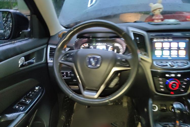 Used CHANGAN CS75 2017 Shangkui Edition 1.5T Automatic Fengxiang Model Steering Wheel