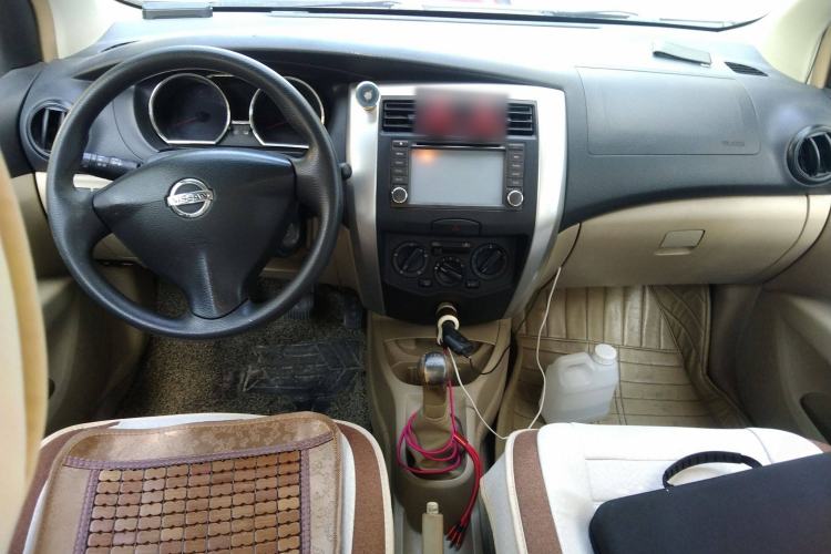 Used Nissan Livina 2013 1.6XE Manual Comfort Edition
