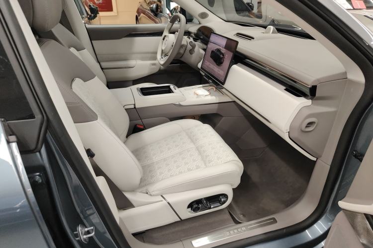 Used Zeekr 7X 2025 75 kWh Rear-Wheel Drive Intelligent Driving Version