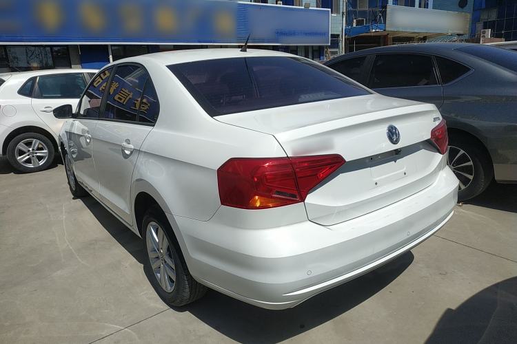 Used Volkswagen Jetta 2019 Dream Edition 1.4L Manual Fashion Version
