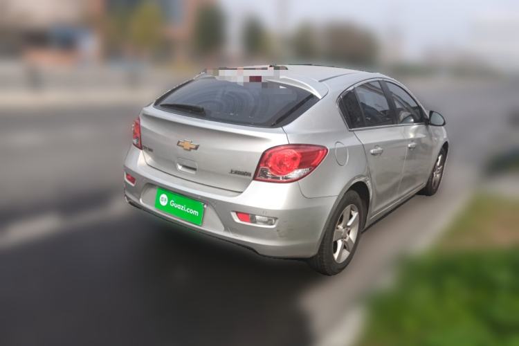 Used Chevrolet Cruze 2013 Hatchback 1.6L Manual Luxury Model
