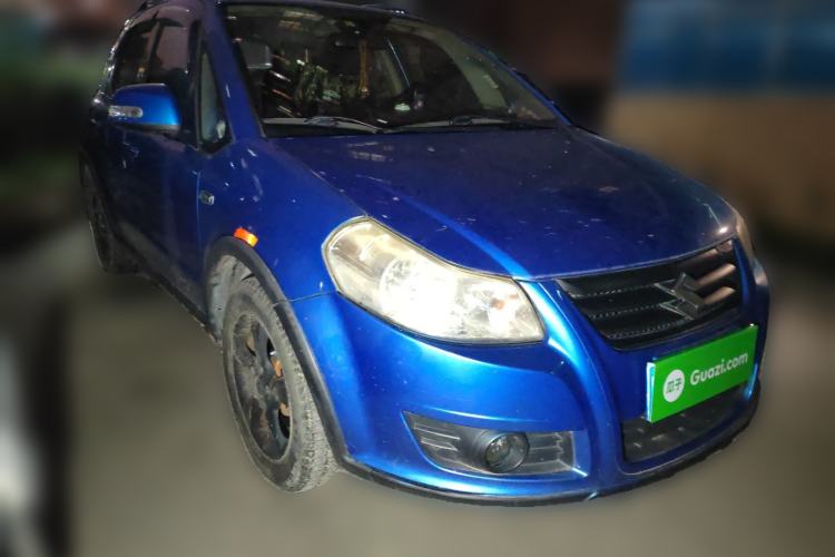 Used Suzuki SX4 2011 Revised Version 1.6L Manual – Dynamic Edition Front Right 45 Deg