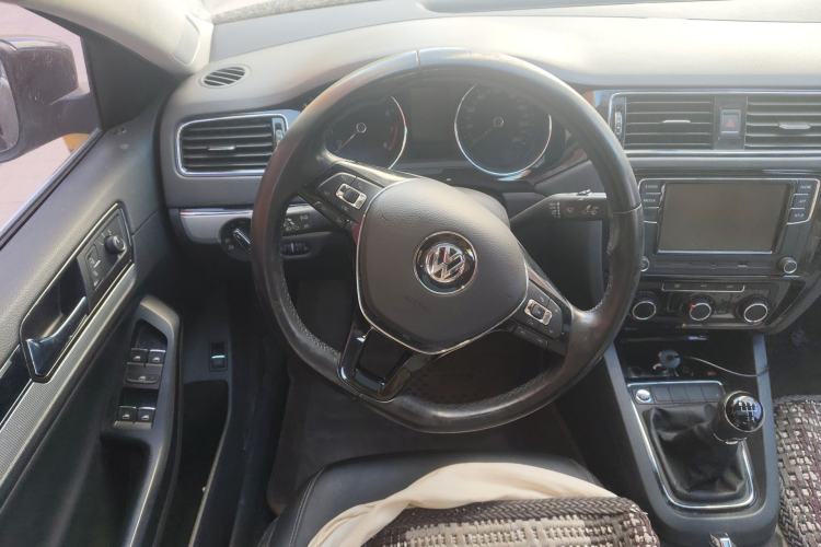 Used Volkswagen Sagitar 2018 1.6L Manual Comfort Model