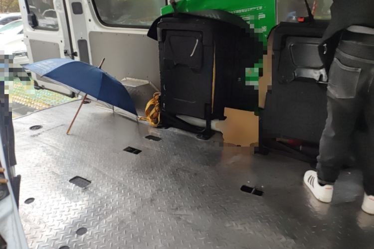 Used SAIC MAXUS Xintu V80 2019 2.5T Classic Model 6-Speed Manual Aotong Long Wheelbase Mid-Height 7-Seater
