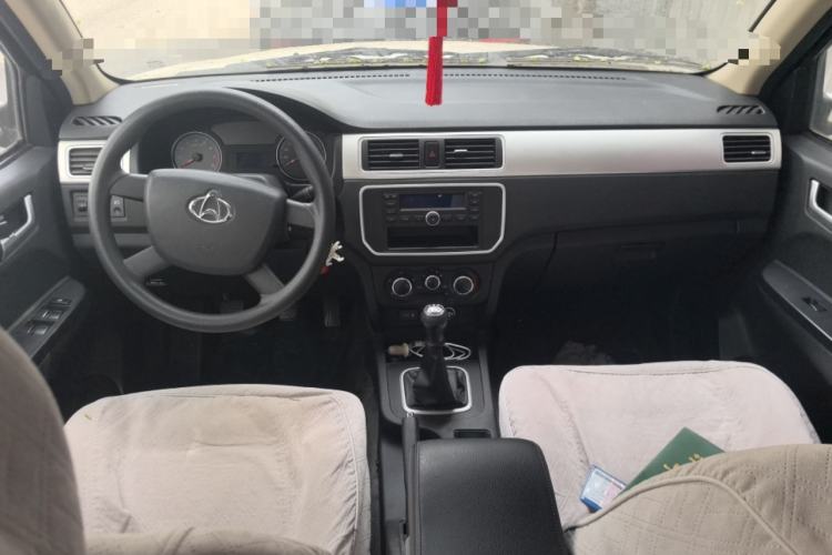 Used CHANGAN KAICHENG Shenqi F30 2018 1.5L Comfort Trim Short Wheelbase DAM15L Center Console