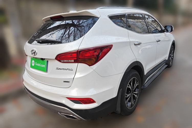 Used Hyundai Santa Fe 2017 2.0T Automatic All-Wheel Drive Smart 7-Seater