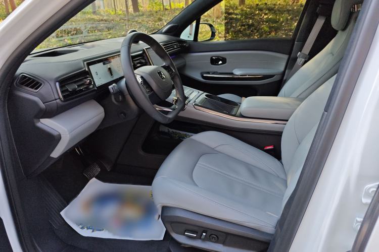 Used Nio EC6 2022 75 kWh Sport Edition Interior 1