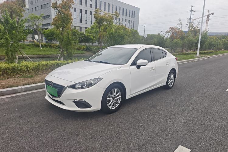 Used Mazda 3 Axela 2014 Sedan 1.5L Manual Comfort Model