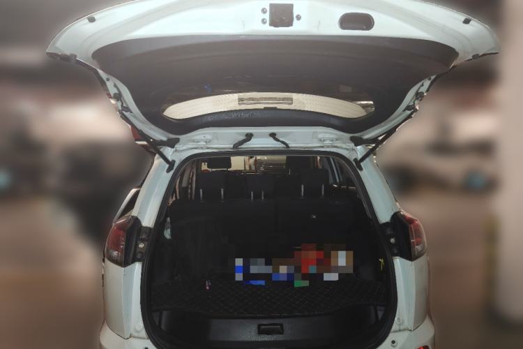 Used Toyota RAV4 2016 2.0L CVT Two-Wheel Drive Fashion Edition China V Standard Trunk