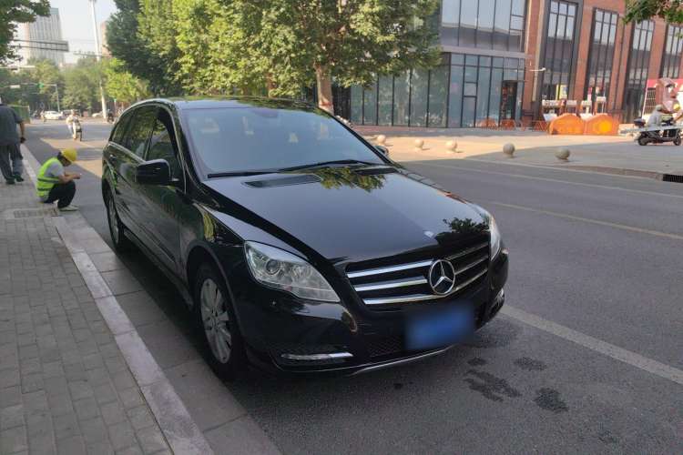 Used Mercedes-Benz R-Class 2017 R 320 4MATIC Business Edition Prestige Model