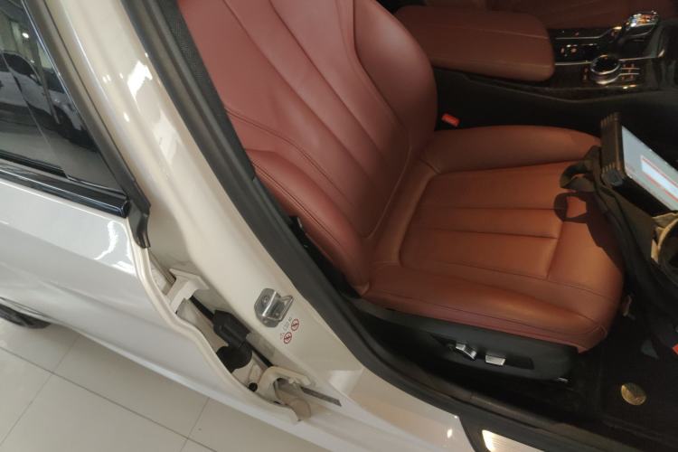 Used BMW 5 Series 2019 530Li Leading Model M Sport Package
