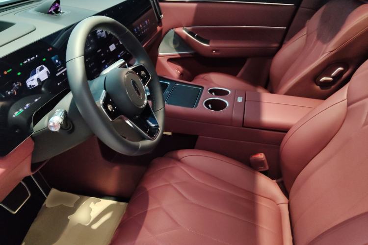 Used Hima AITO M8 2025 Extended-Range Ultra Version 53.4 kWh 6-Seater Edition
