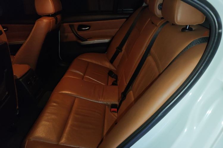 Used BMW 3 Series 2012 320i Luxury Edition
