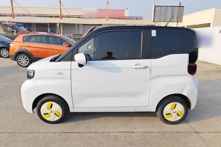Used Chery QQ Ice Cream 2022 170km Sundae Phosphate Lithium-Ion