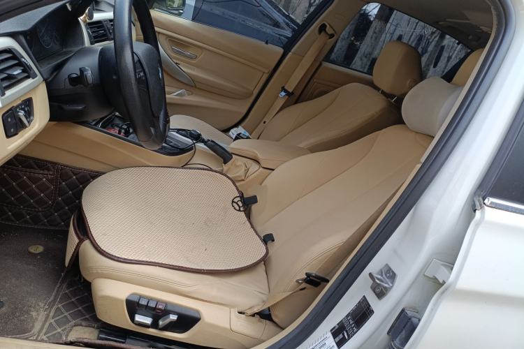 Used BMW 3 Series 2016 320Li Ambition Model
