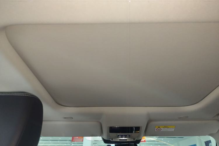 Used Land Rover Discovery 2021 360 PS R-Dynamic S Headliner