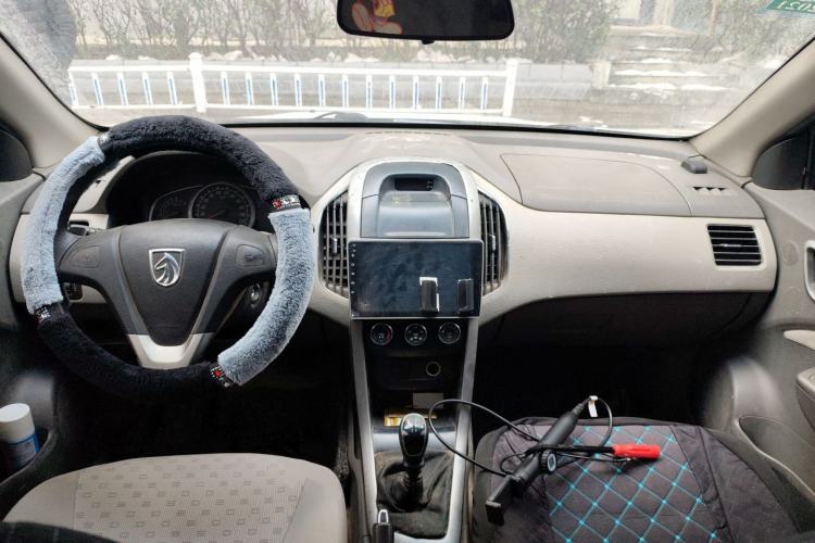 Used Baojun 630 2011 1.5L manual Comfort trim level
