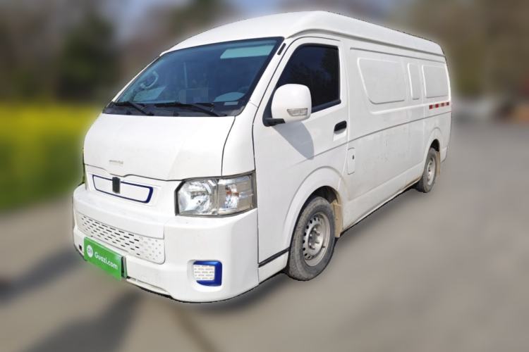 Used Farizon Xingxiang E6 2022 Van with High Roof Equipped with CATL 50.23 kWh Battery