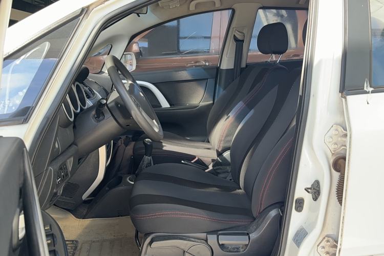 Used Changan CX20 2014 1.4L Manual Sunroof Navigation Version – China IV Standard
