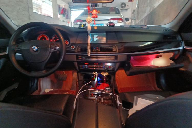 Used BMW 5 Series 2012 523Li Leading Model Center Console