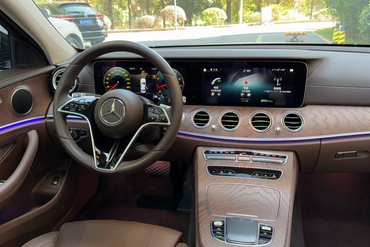 Used Mercedes-Benz E-Class 2022 Second Facelift E 300 L Fashion Edition
