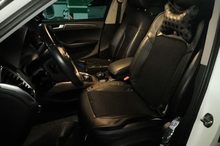 Used Audi Q5 2010 3.2 FSI Sport Edition Left Front Seat