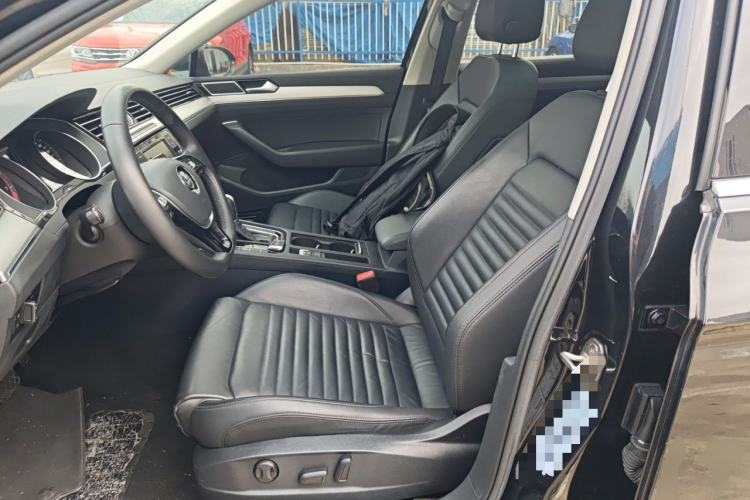 Used Volkswagen Magotan 2019 330TSI DSG Leading Edition China V Standard Left Front Seat