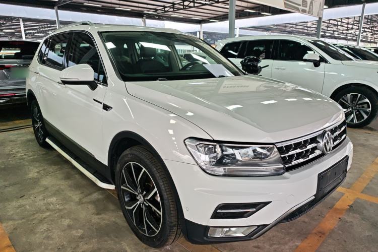 Used Volkswagen Tiguan L 2019 330TSI Automatic Two-Wheel Drive Smart Luxury Version China VI Standard

