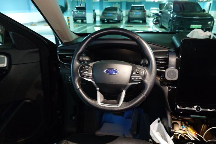 Used Ford Explorer 2020 EcoBoost 285 4x4 Titanium Edition 6 Seats Steering Wheel